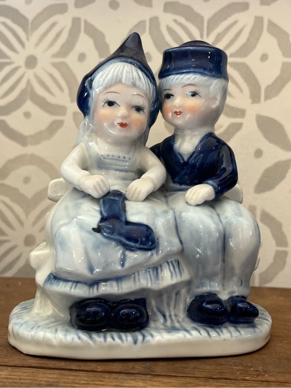 Delft Blue Holland figurine